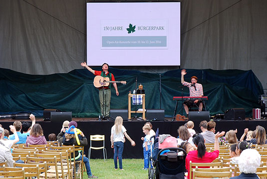 Zaches & Zinnober brachten die Festwiese „zum kochen“ Zaches & Zinnober brachten die Festwiese „zum kochen“
