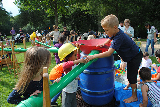 Viel Spaß an der großen Wasserbaustelle Viel Spaß an der großen Wasserbaustelle